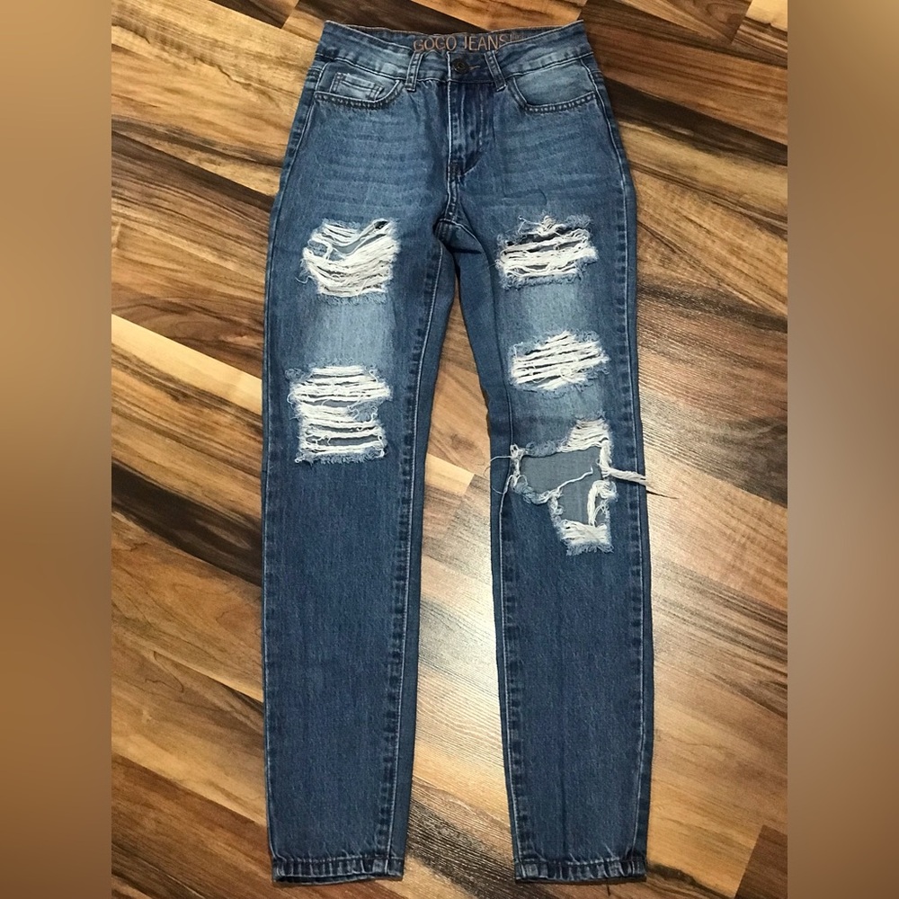 GoGo Jeans Size 3/26 Waist High-Rise Ankle Distressed